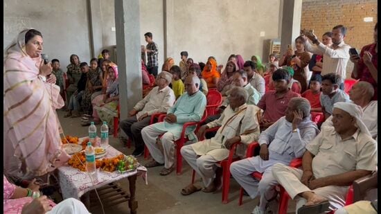 haryana: jjp mla naina invites protesting farmers for dialogue, seeks apology