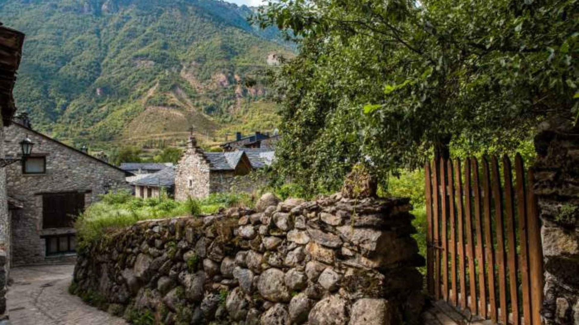 Fotos Del Pueblo Medieval De Huesca Que Es Un Tesoro Escondido En El 