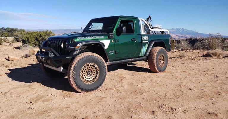 Jeep Goes Dark With New NightHawk Package For 2024 Gladiator