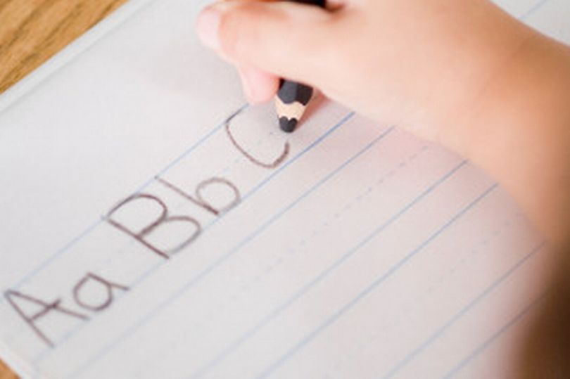 Expert Reveals What Your Handwriting Says About You - And If You're A ...