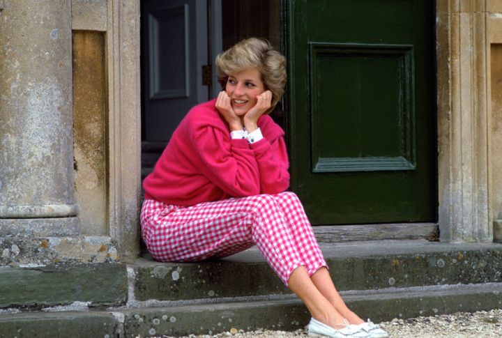 15 Unforgettable Outfits of Princess Diana