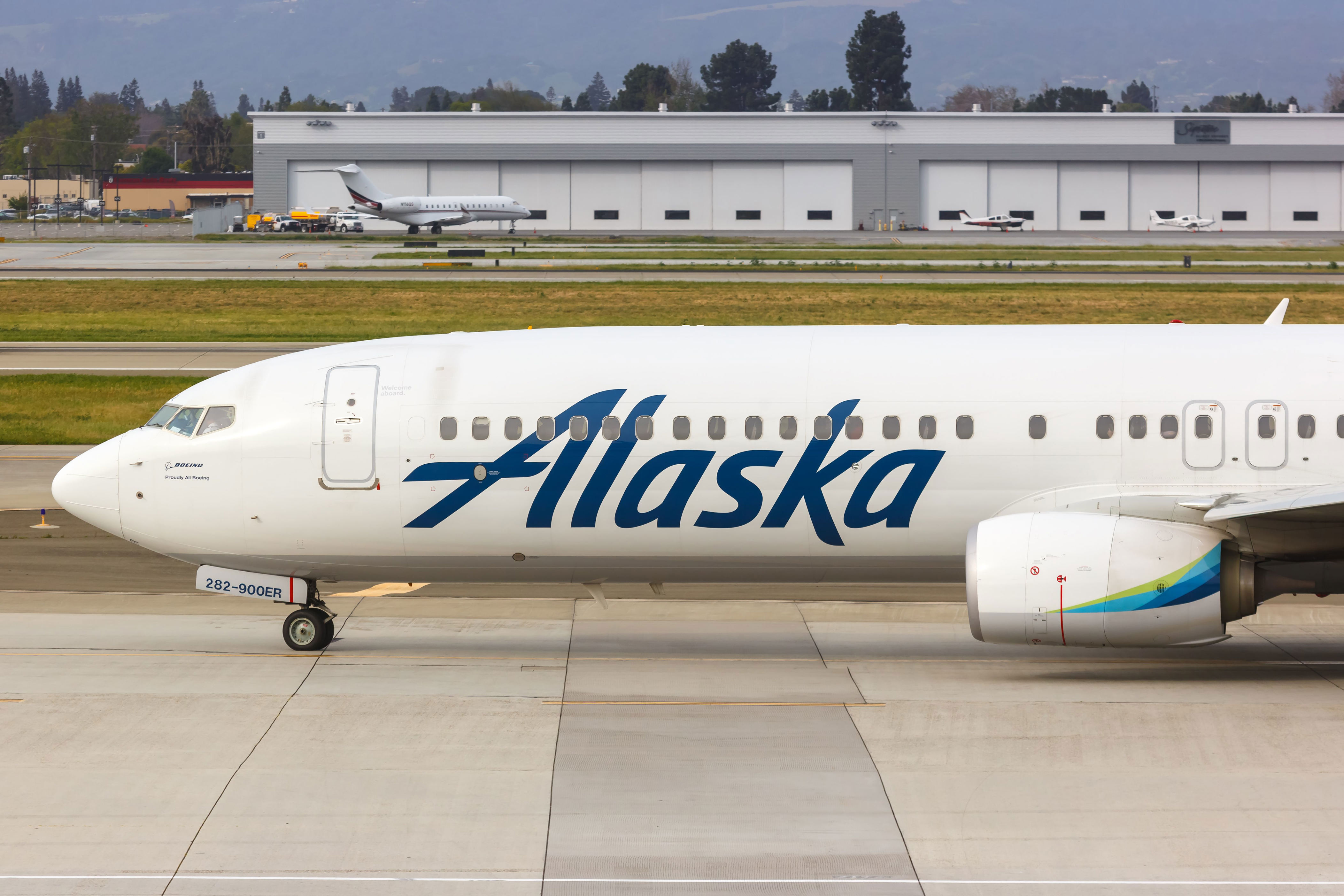 7 Reasons To Choose Alaska Airlines' Mileage Plan Loyalty Program