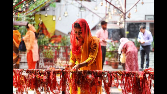 Ram Navami preparations: 1,000 roses for Lord Ram with recitation of ...