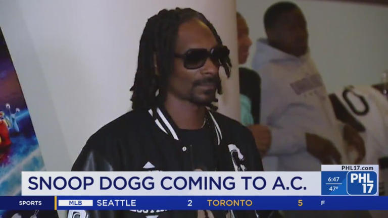Snoop Dogg is Performing at Atlantic City, New Jersey