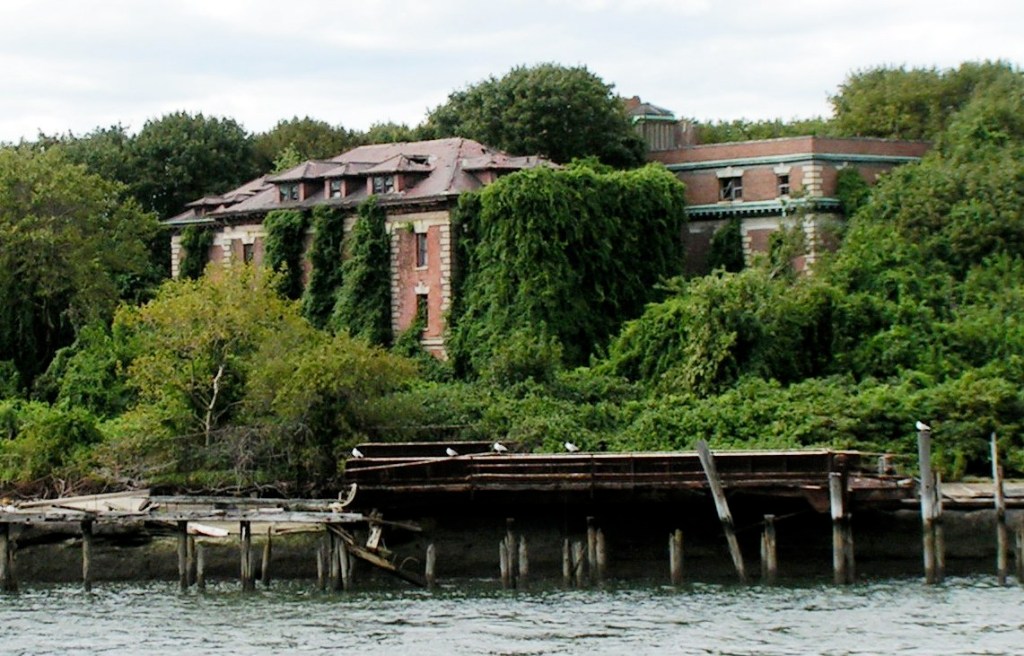 The five abandoned islands frozen in time that hide a dark past