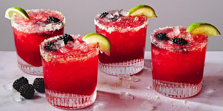 Sip On Summer With This Blackberry Margarita