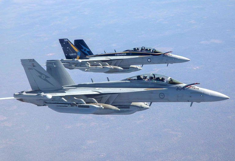 Navy Ea-18g Growlers Get Aim-9x, Super Hornets Can Now Carry More 