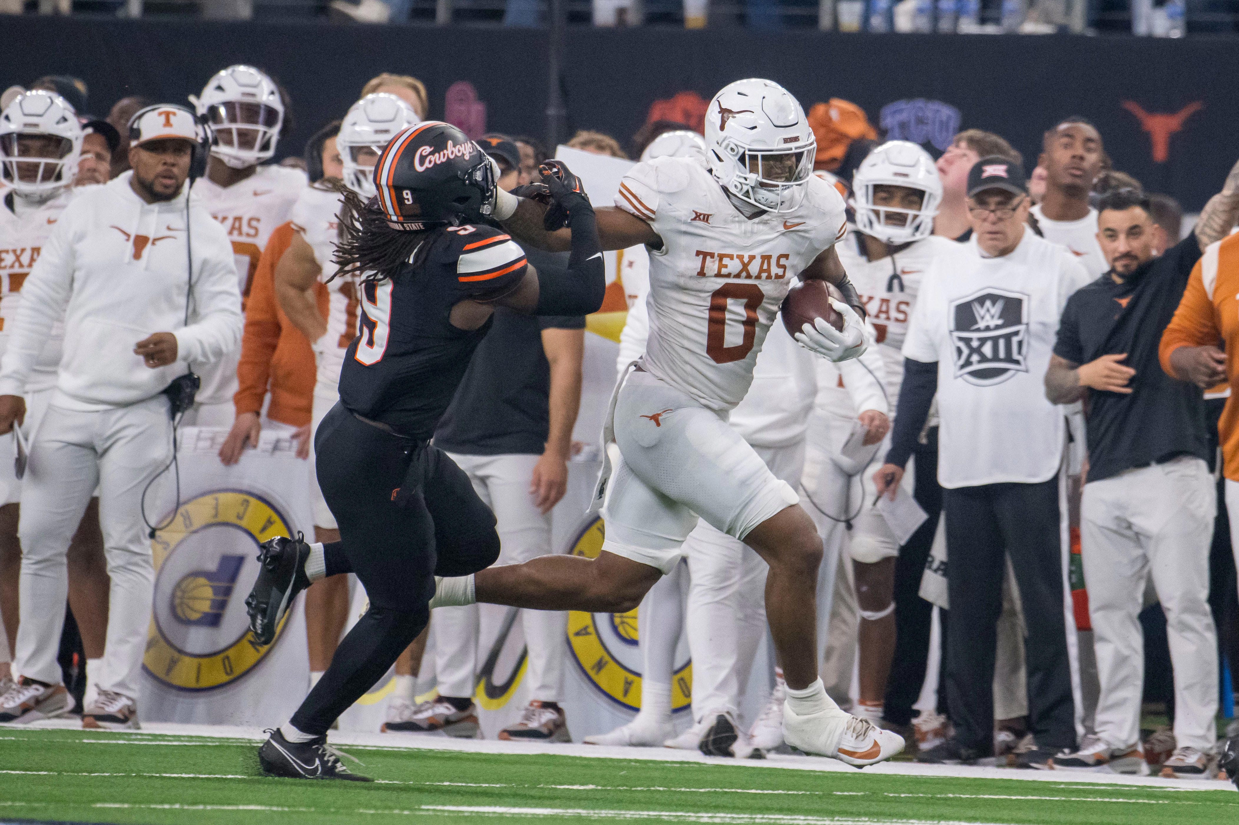 Panthers Reportedly Bringing In Texas TE Ja'Tavion Sanders For A Visit