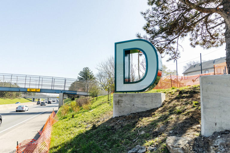 Hollywood-style Detroit sign installed ahead of NFL draft