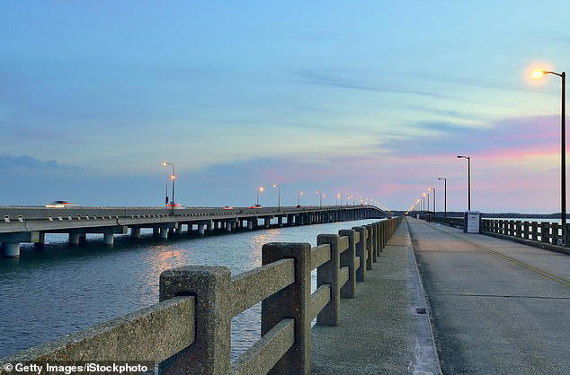 Black leaders call for Key Bridge to be renamed