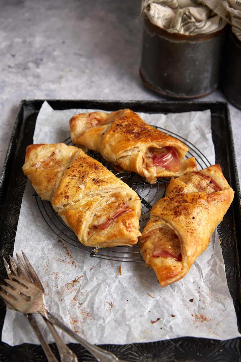 Flaky Ham And Cheese Puff Pastries