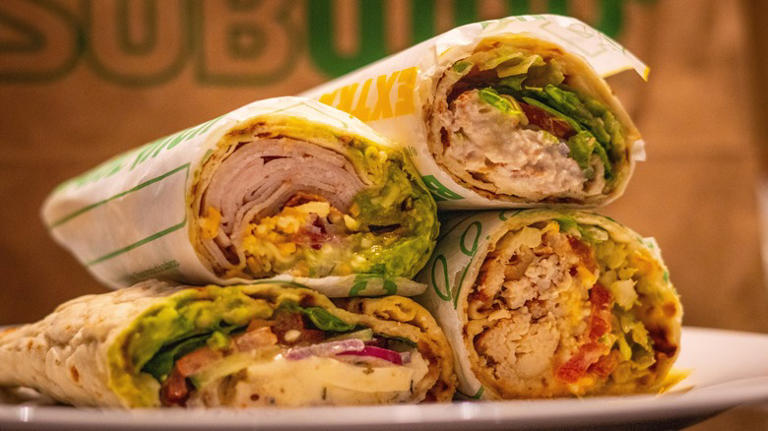 Subway's New Flatbread Wraps Review: A Heartier Alternative To Other ...