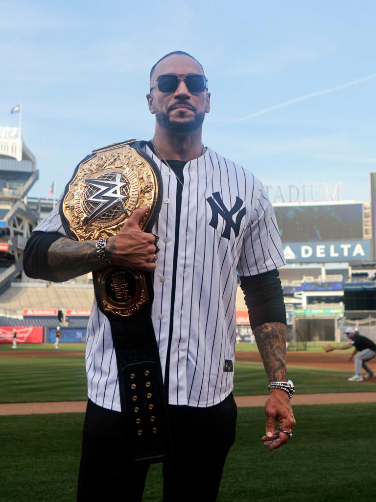 Yankees stars hang out with WWE champion Damian Priest after ...