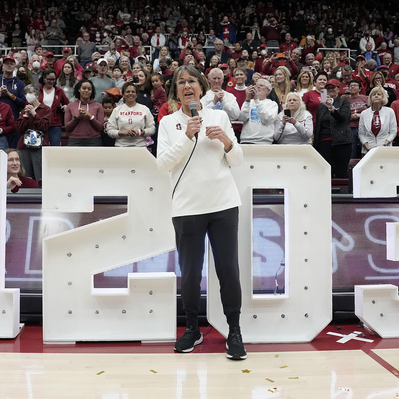 Stanford's Tara VanDerveer, NCAA's All-time Winningest Basketball Coach ...