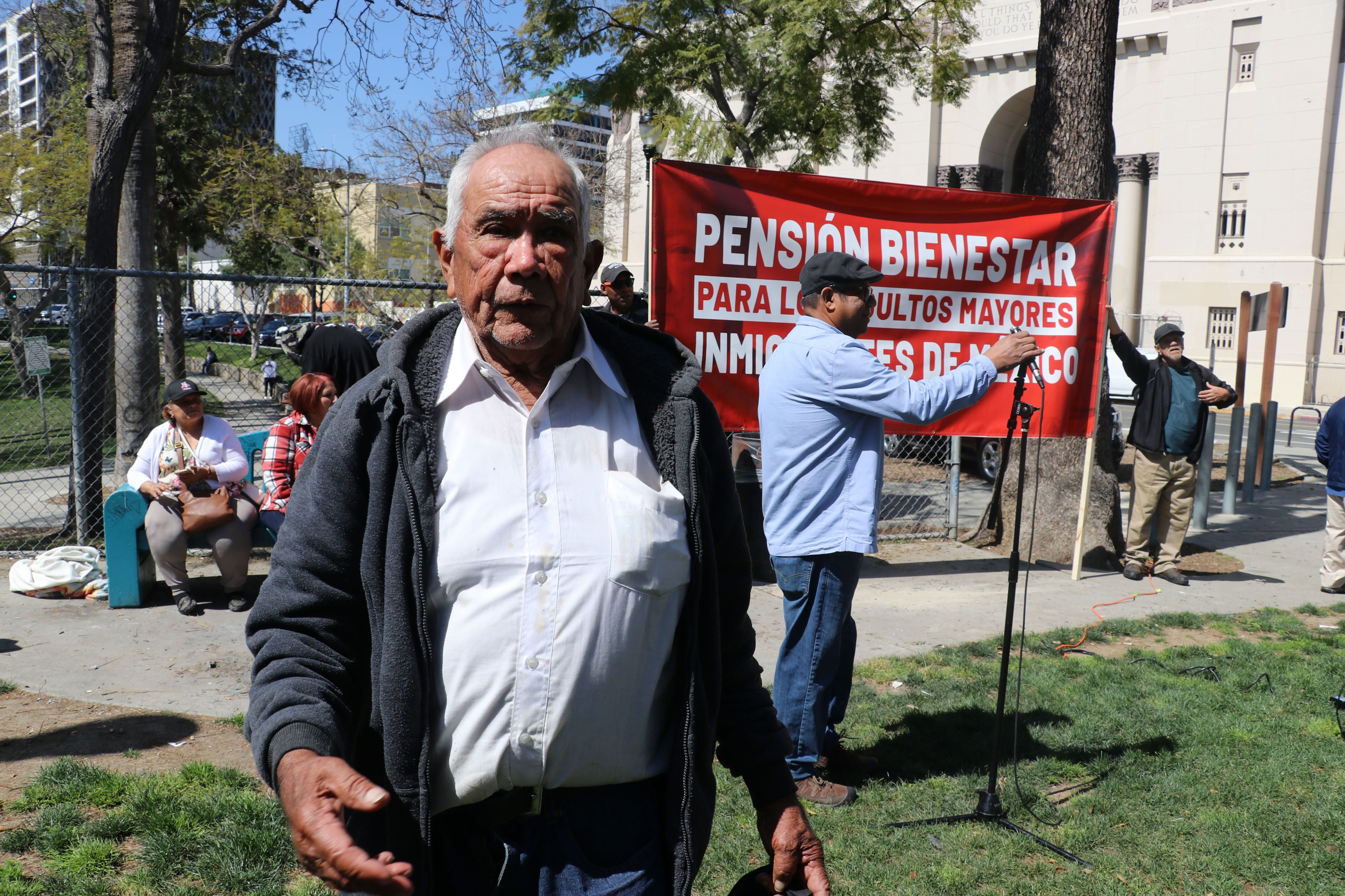 inmigrantes inician campaña para obtener la pensión mexicana ‘bienestar’