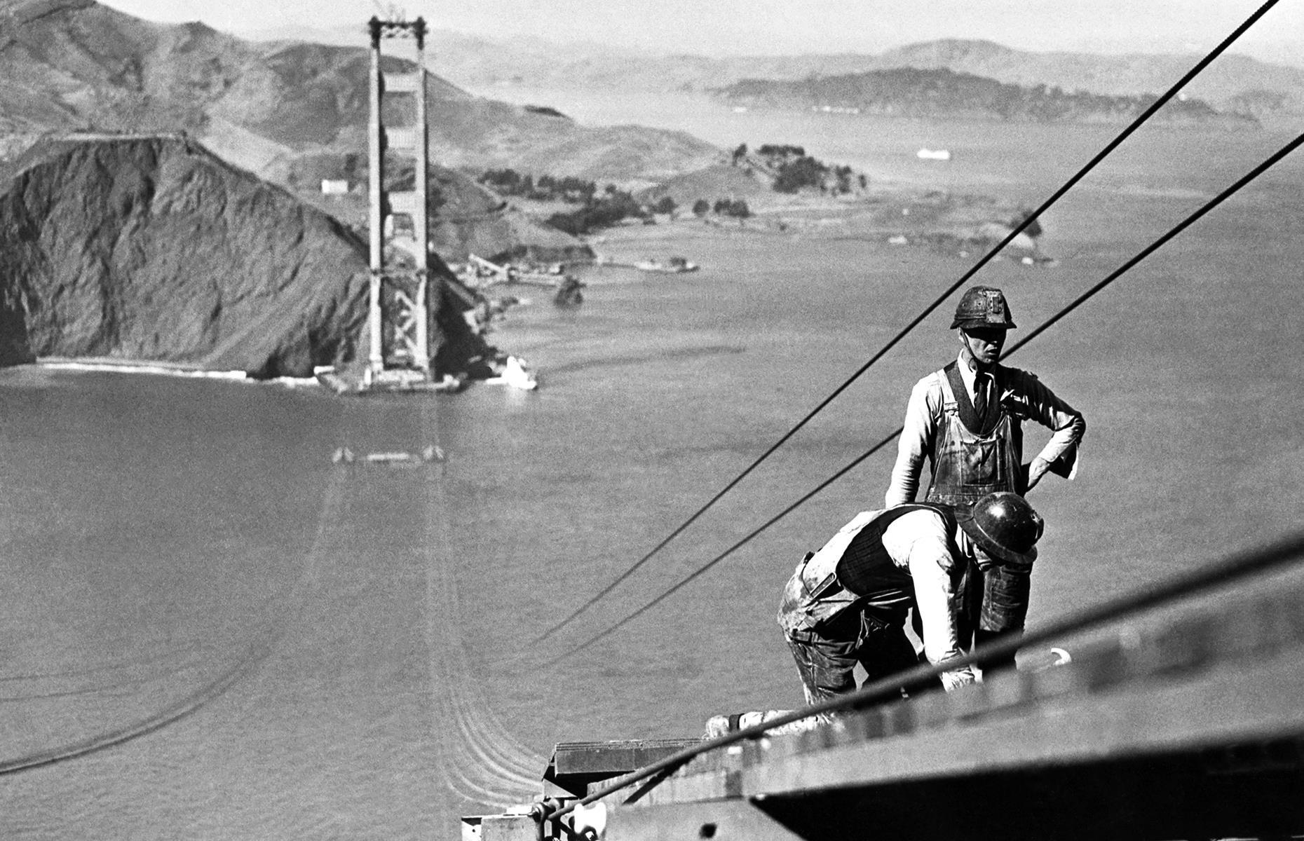 Incredible vintage photos of famous landmarks before they were finished
