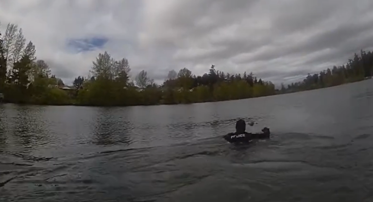 Video: Tacoma Police jump into Wapato Lake to rescue drowning child