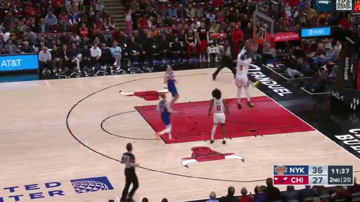 bulls teammates torrey craig and andre drummond went for a dunk at the same time, and it didn't go well