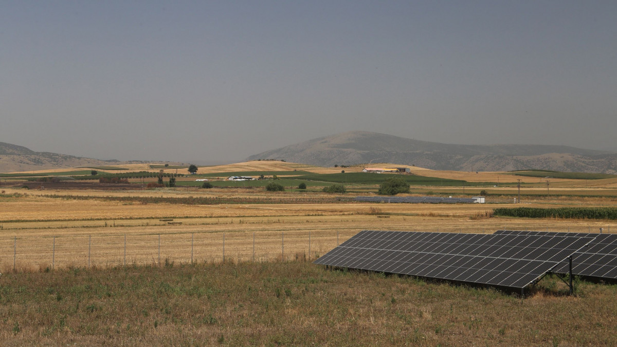 τα φωτοβολταϊκά «πάνε» στο χωράφι - ποιοι αγρότες δικαιούνται ενίσχυση