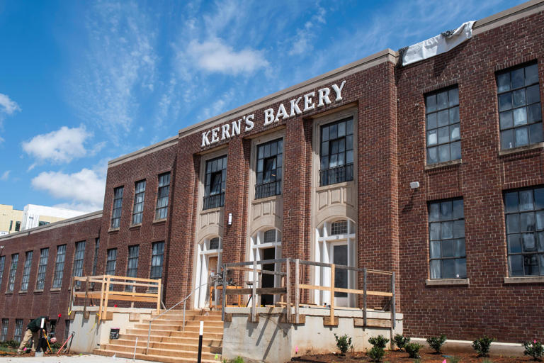 Kern's Food Hall wants a piece of its history: the Kern's Bakery carousel