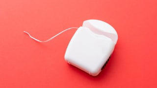 How to Choose Dental Floss Without PFAS and Other Harmful Chemicals