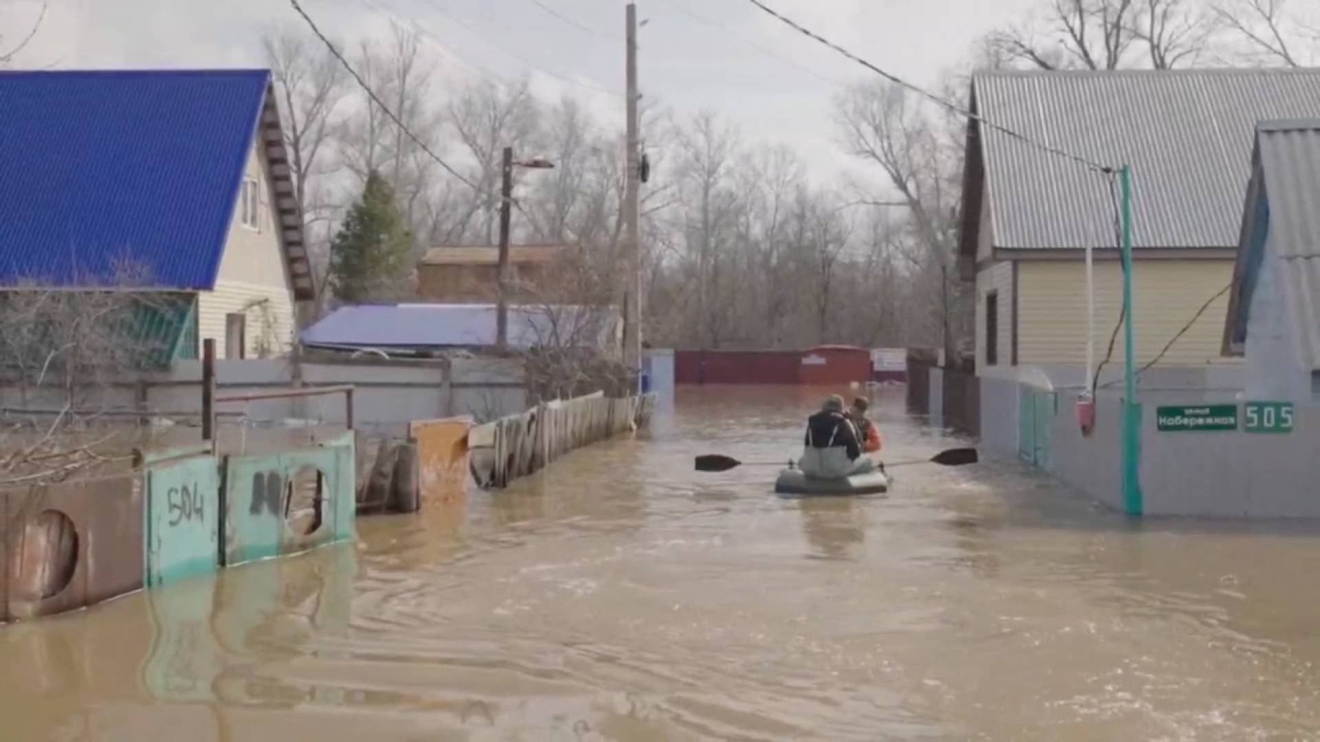 πλημμύρες – ρεκόρ στη ρωσία: «η στάθμη ανεβαίνει, η πρόγνωση δεν είναι ευνοϊκή»