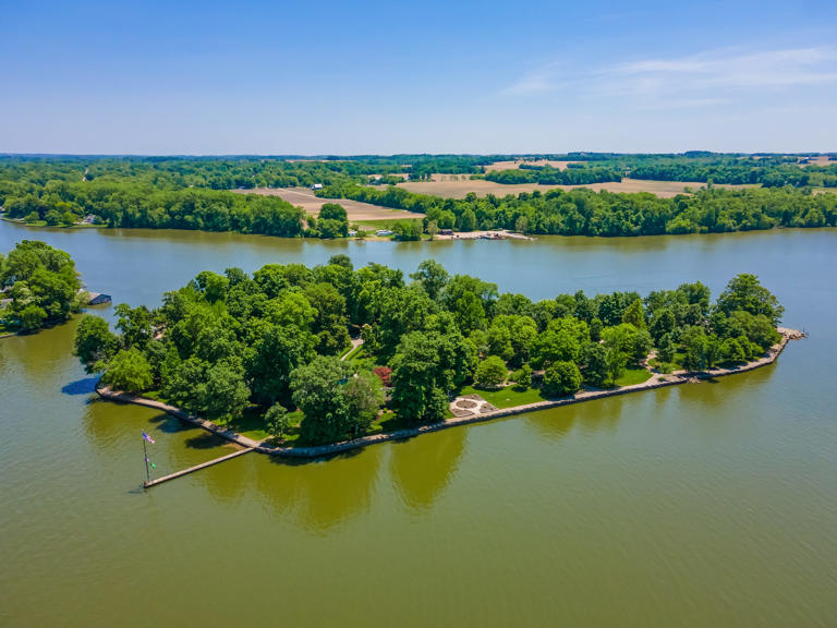 Island for sale. Wolfe family retreat on Ohio's Buckeye Lake hits ...