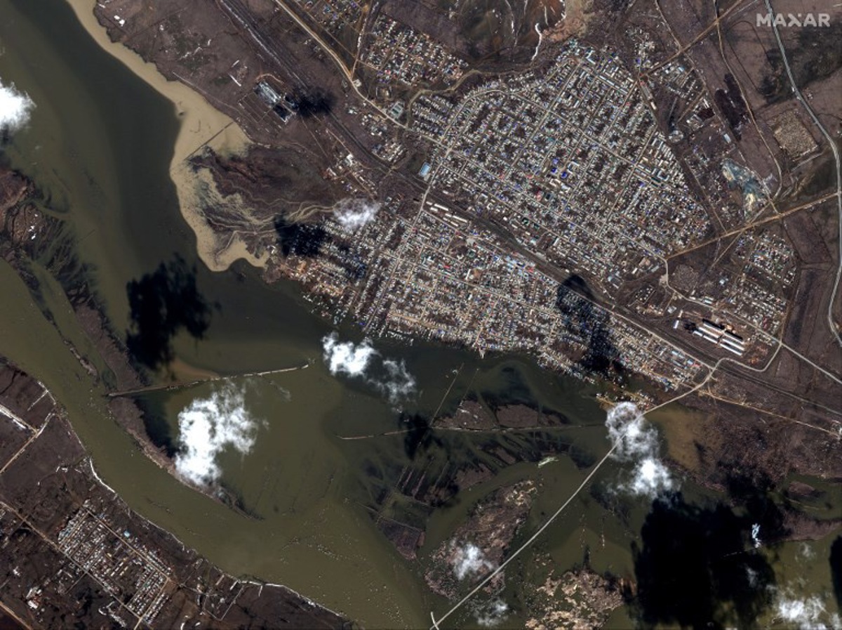 intempéries - des milliers de russes évacués dans la ville d'orenbourg à cause des inondations