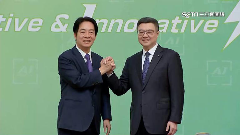 民進黨前主席卓榮泰（右）擔任行政院長