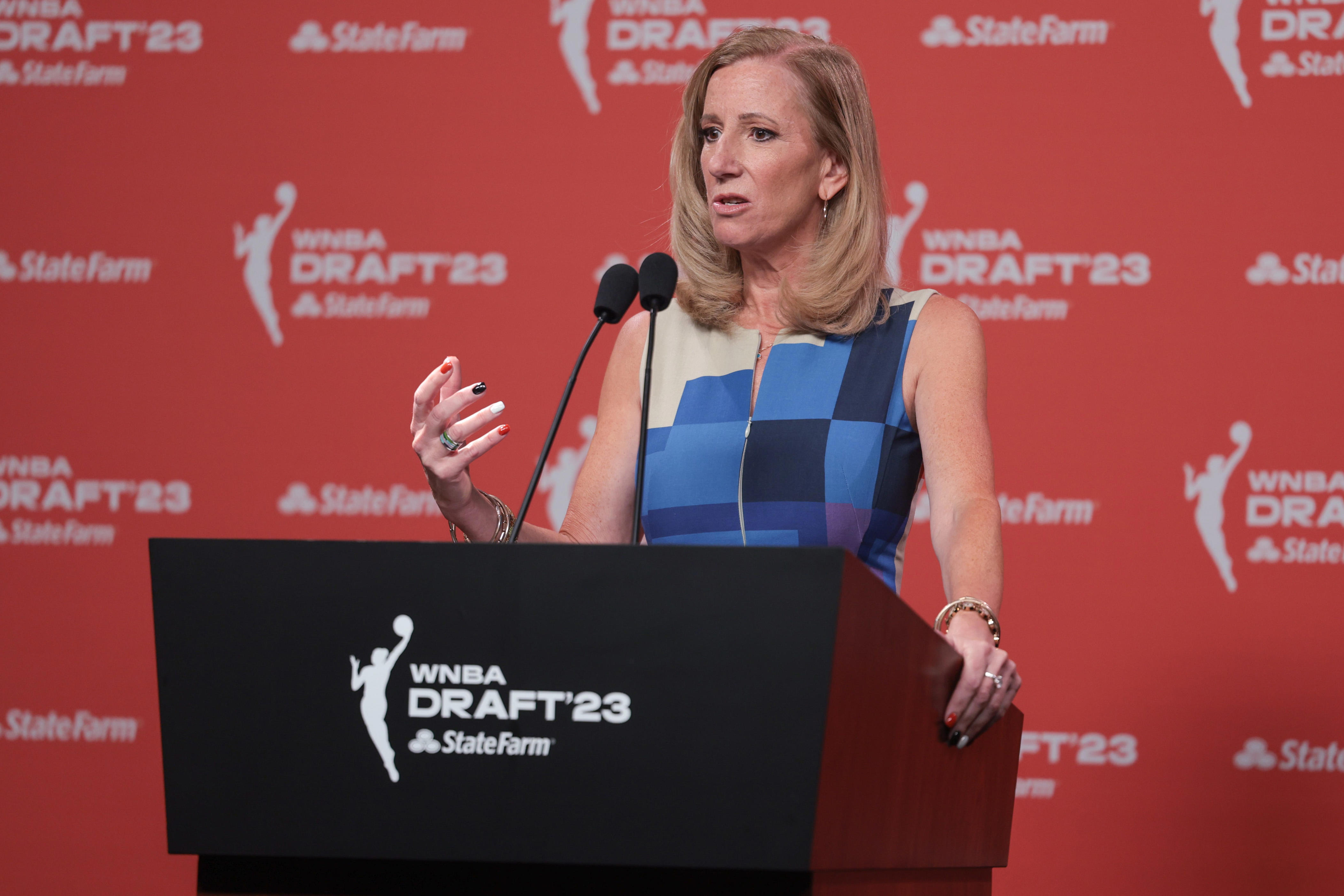 Indiana Fever Picks First In Star-studded WNBA Draft With Caitlin Clark ...