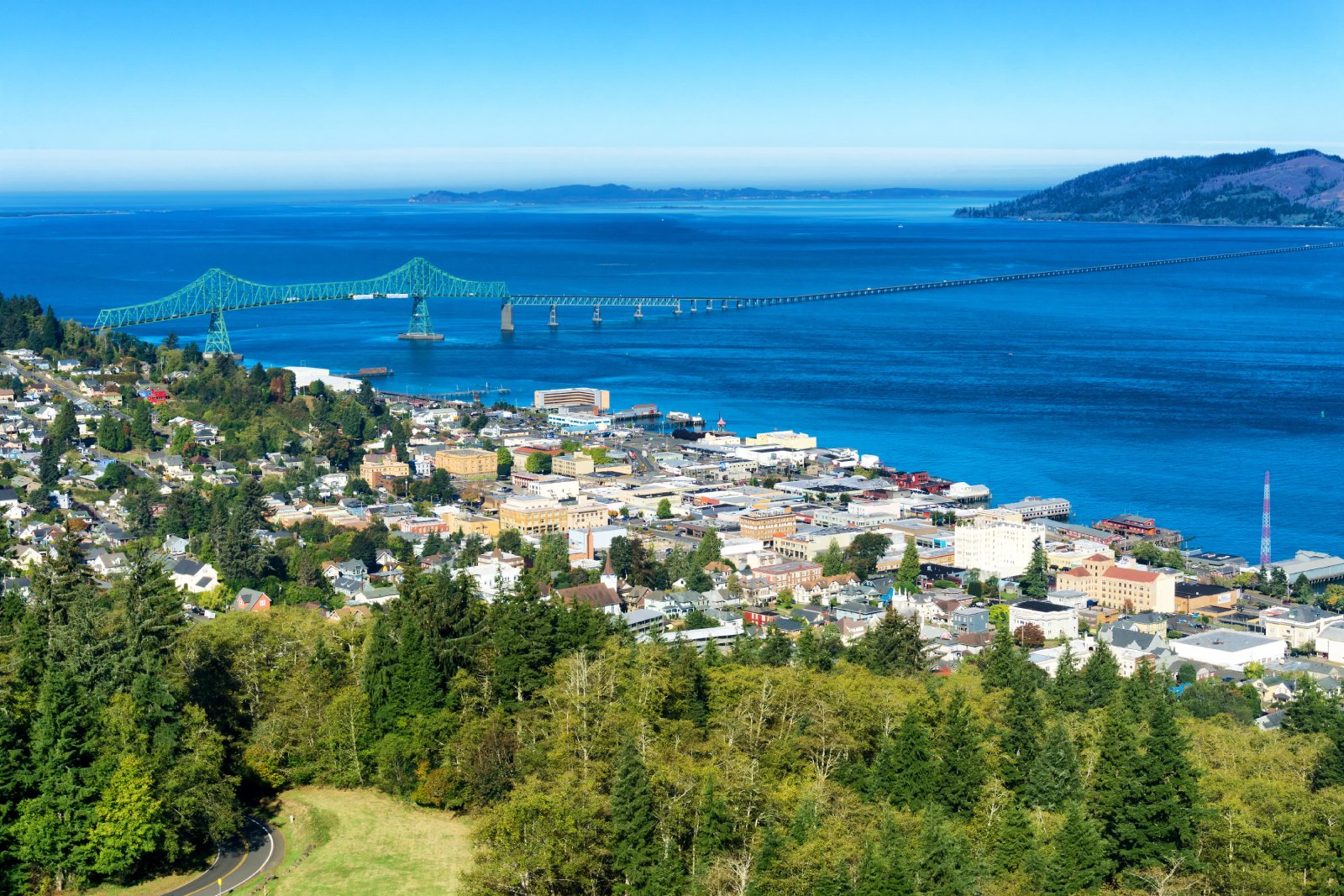 <p class="wp-caption-text">Image Credit: Shutterstock / Jess Kraft</p>  <p><span>Astoria’s rich history and stunning Pacific views make it a must-visit. Explore maritime museums, climb the Astoria Column, and savor locally brewed beers in this historic town.</span></p>
