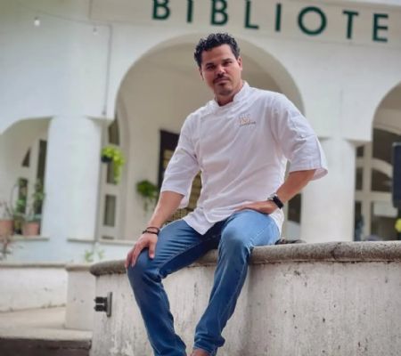 chef enfrenta demanda de estadunidenses por tocar música mexicana en restaurante de puerto vallarta