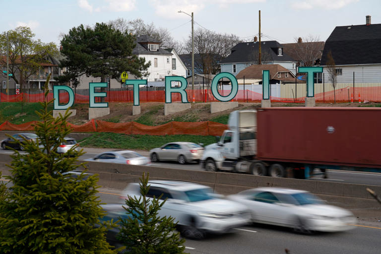 Hollywood-style Detroit sign installed ahead of NFL draft