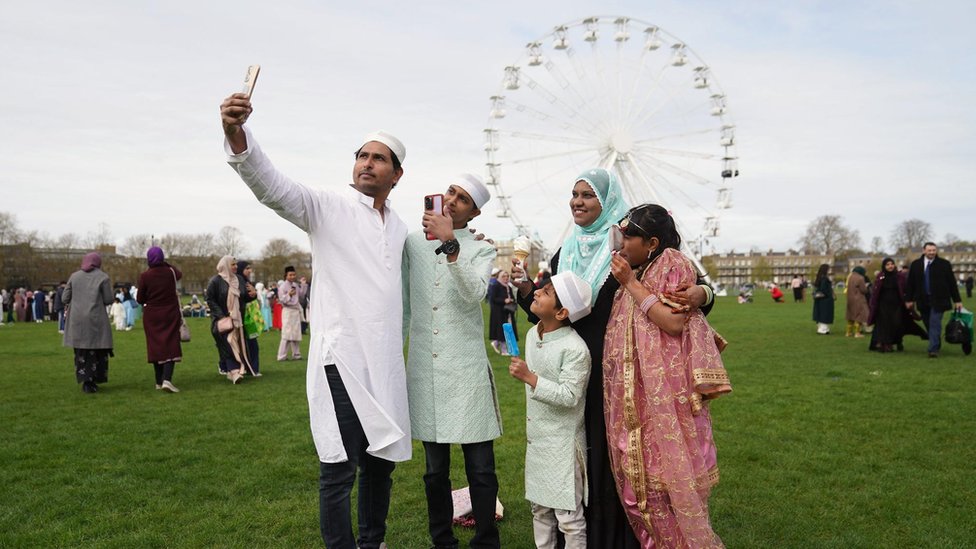 in pictures: eid celebrations around the world