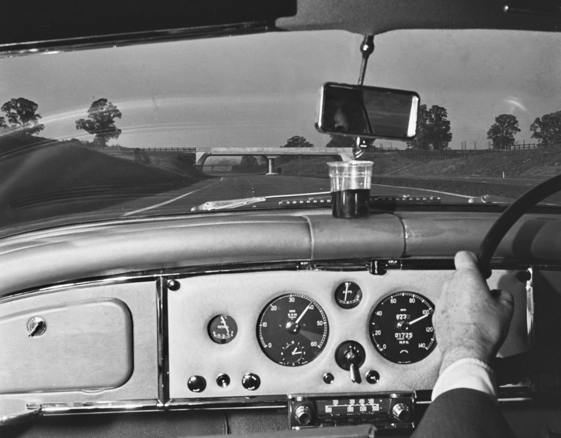<p>A view from inside a car traveling along the first stretch of the new M1 motorway on November 2, 1959. The vehicle is being driven at over 100 miles per hour (160 km/h). In those days, there was no speed limit on the motorway.</p><p>You may also like:<a href="https://www.starsinsider.com/n/477854?utm_source=msn.com&utm_medium=display&utm_campaign=referral_description&utm_content=697904en-us"> Famous people who had to flee their home countries</a></p>