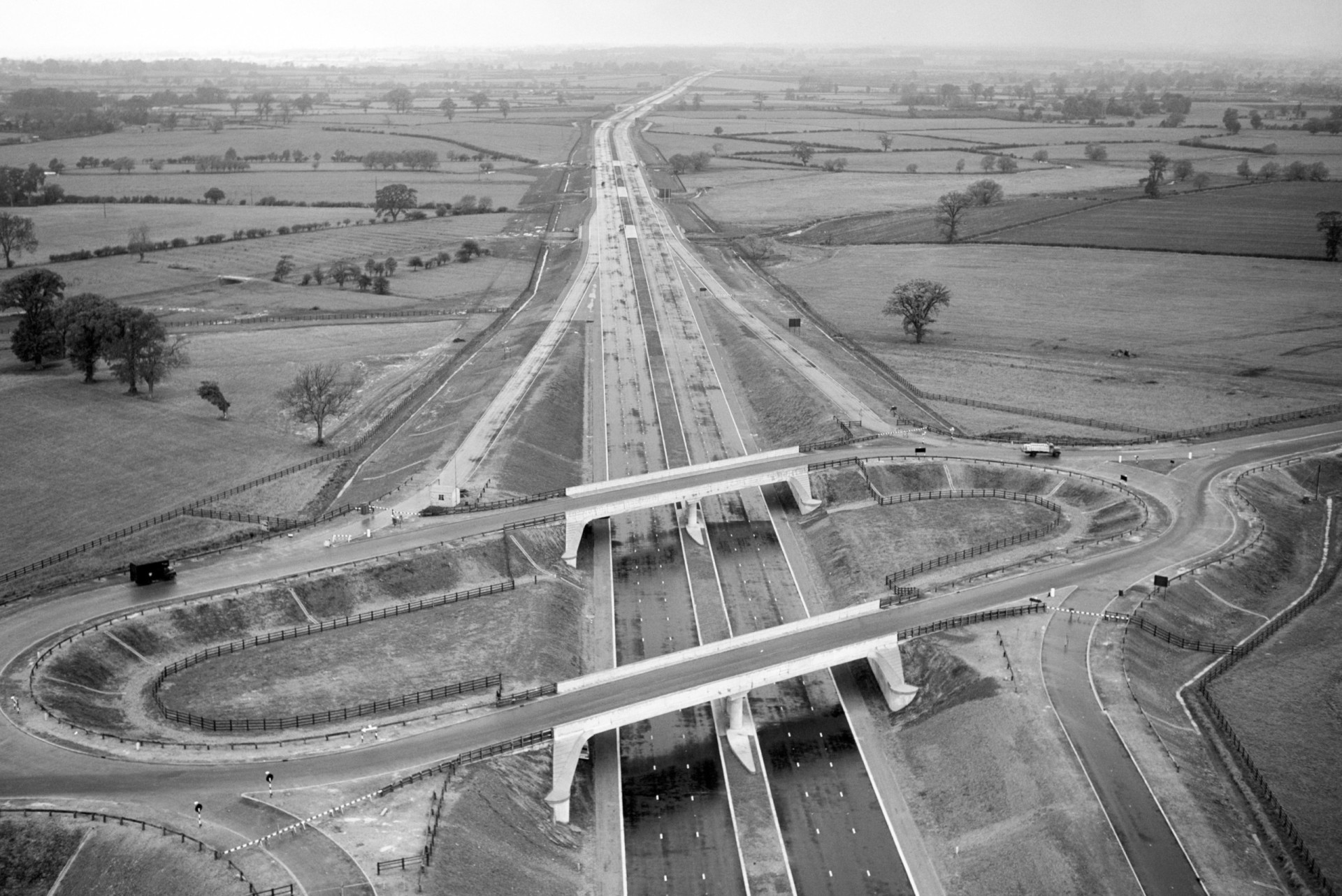 <p>Britain's first full-length motorway was the M1. Opened in 1959, it connected London with Leeds. Pictured is a section under construction showing the Broughton roundabout at the junction with the Dunstable and Newport Pagnell roads.</p><p><a href="https://www.msn.com/en-us/community/channel/vid-7xx8mnucu55yw63we9va2gwr7uihbxwc68fxqp25x6tg4ftibpra?cvid=94631541bc0f4f89bfd59158d696ad7e">Follow us and access great exclusive content every day</a></p>