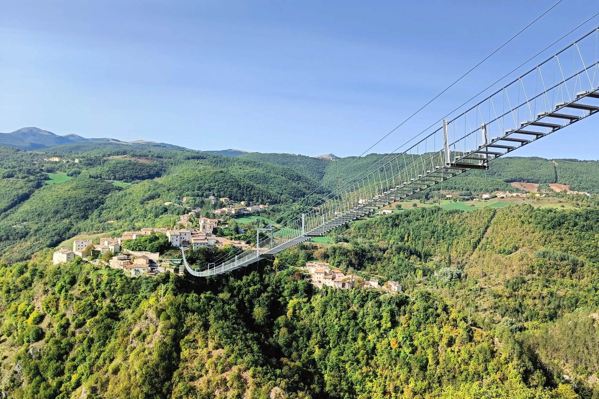 itália inaugura uma das pontes mais altas da europa