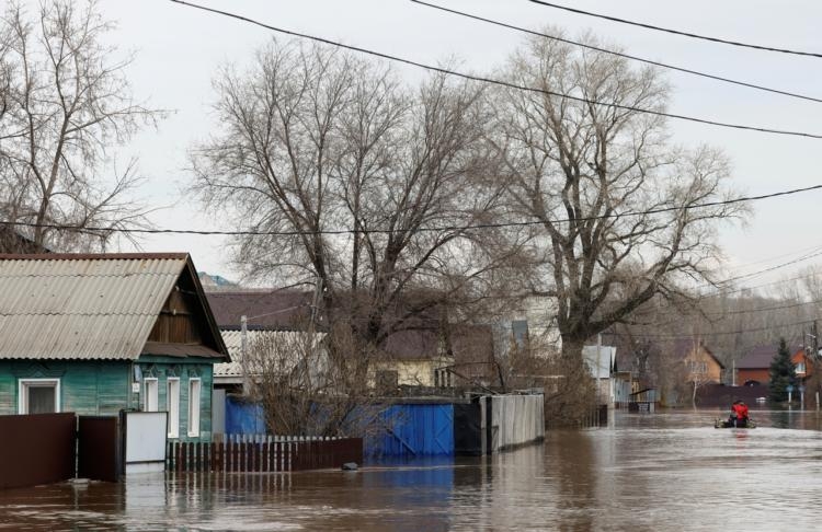 en images. fortes inondations en russie : la situation est « très très tendue » reconnaît le kremlin