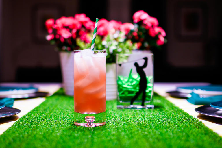 CHEERS TO THE OFFICIAL COCKTAIL OF THE MASTERS, THE AZALEA, AN EASY RECIPE!