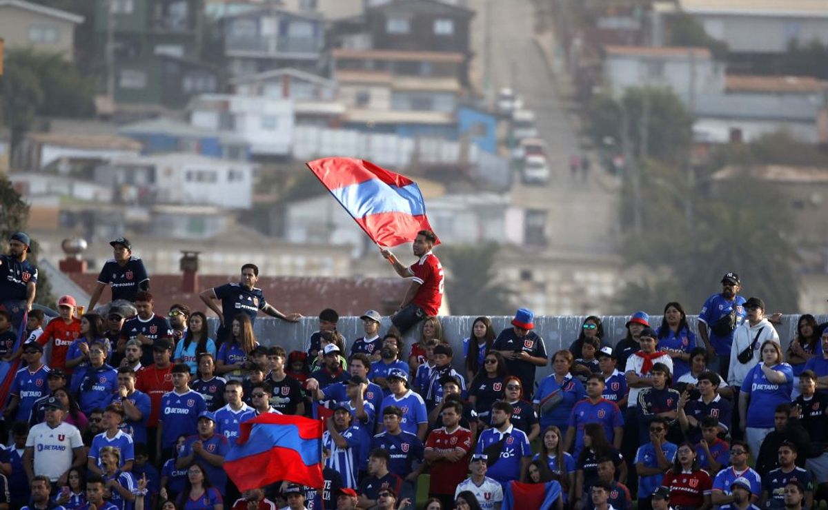 universidad de chile se anticipa a eventual problema con el estadio nacional y reserva recinto fuera de santiago para duelo clave