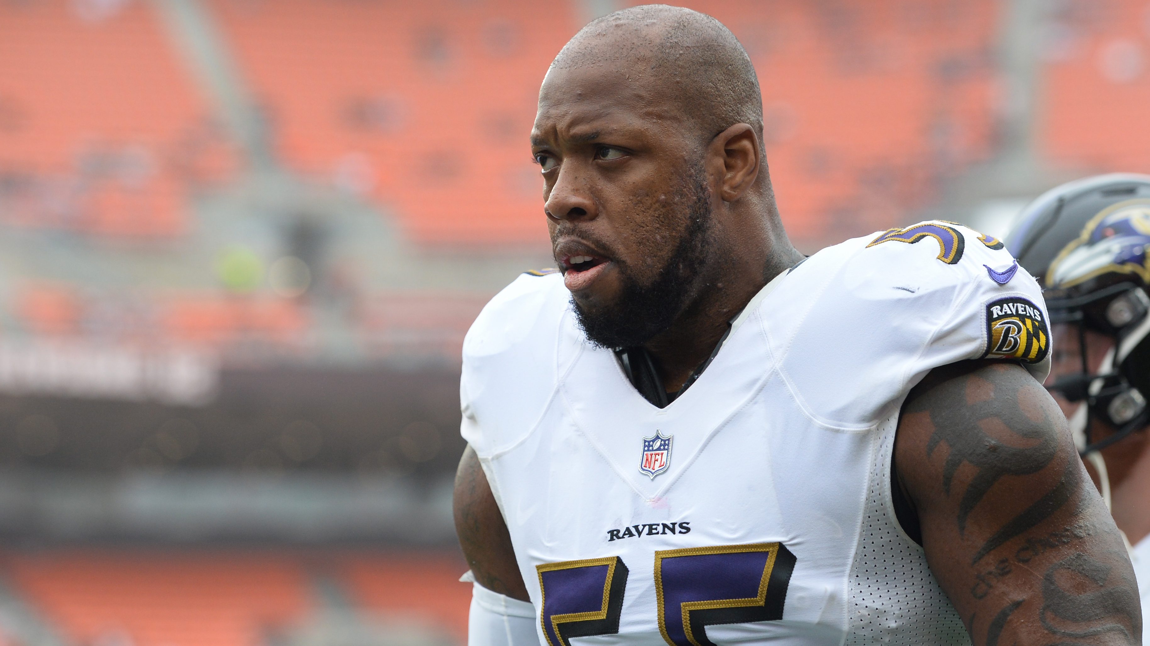 Ex-NFL Star Terrell Suggs Arrested In Arizona After Alleged Starbucks ...