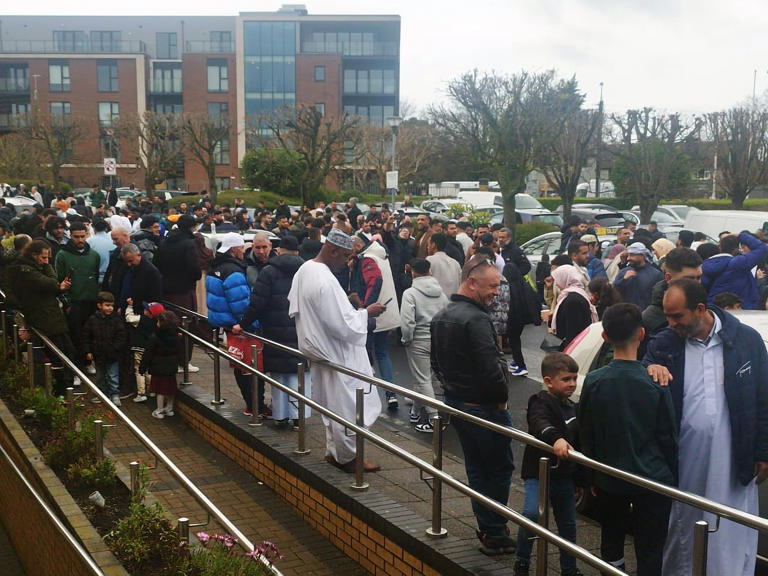 For Irish Muslims, Eid al-Fitr is a 'mixture of happiness and sadness ...