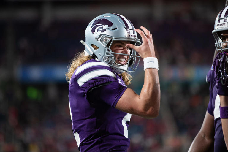 Add Kansas State Football Quarterbacks Coach Matt Wells To List Of 