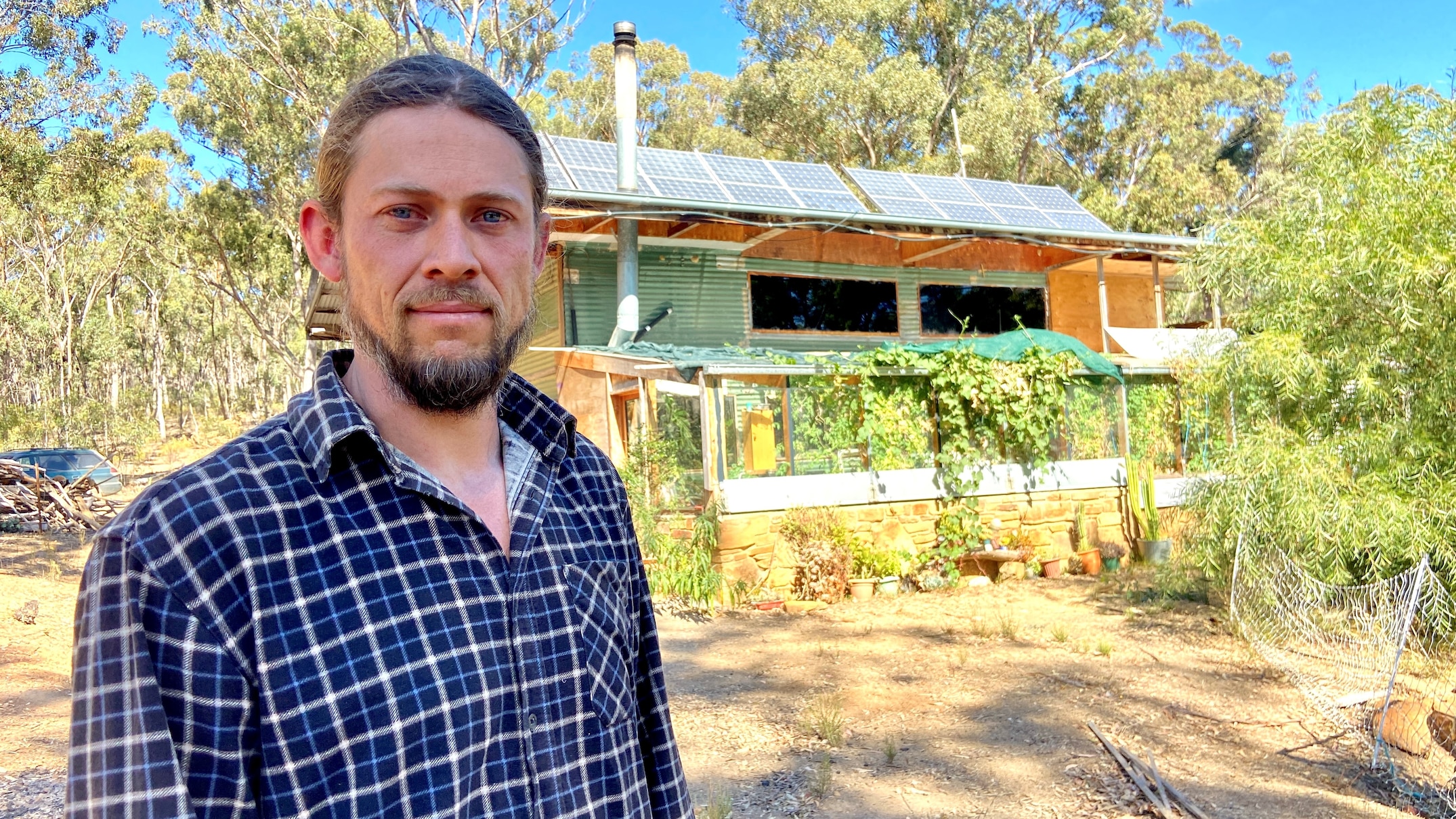 going off-grid becomes 'more mainstream' amid concerns about reliability of electricity on east coast