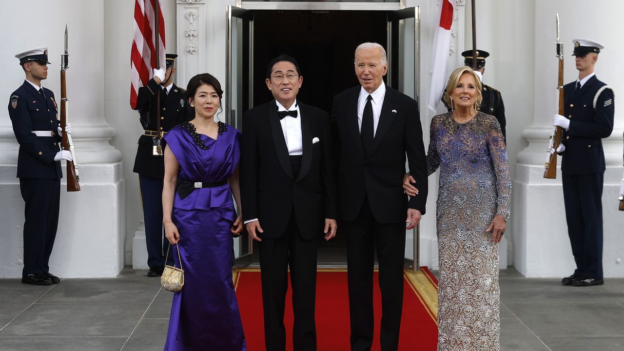 Biden Hosts State Dinner For Japanese PM, With Clintons And Jeff Bezos ...