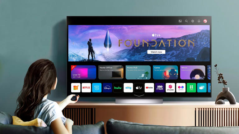 LG OLED TV 2023 photo 1