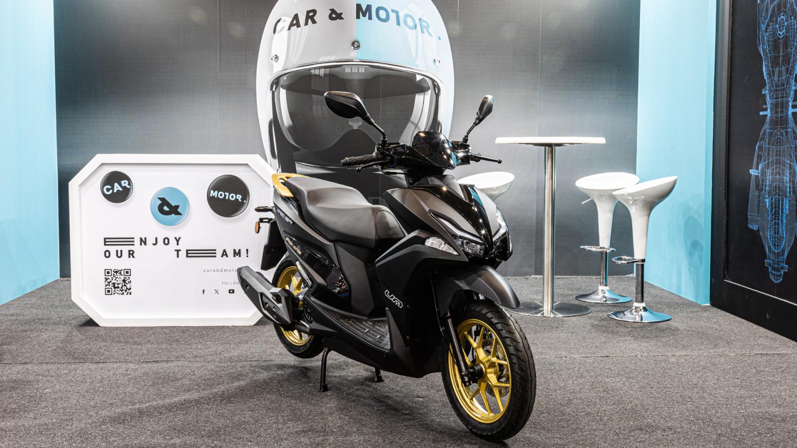 το scooter που μπορείς να κάνεις δικό σου στην έκθεση μοτοσυκλέτας 2024