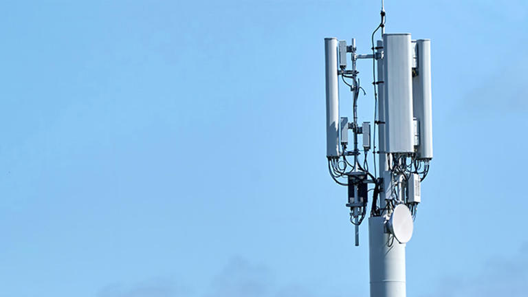 Study reveals having tiny but many 5G towers could improve phone ...