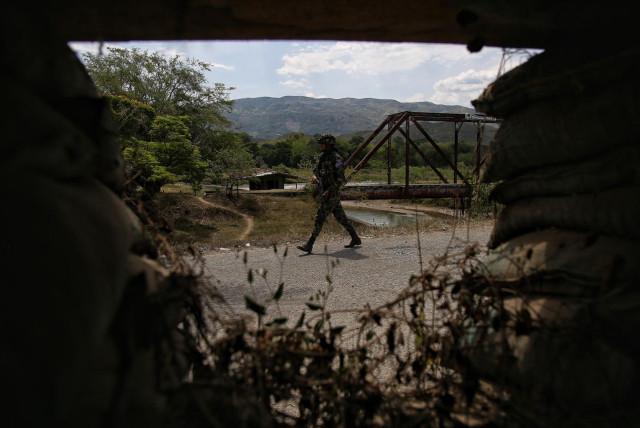 Atención: Se Registran Fuertes Combates Entre Ejército Y El Clan Del ...