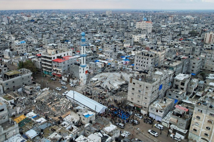 israel serang rafah usai minta pengungsi gaza angkat kaki